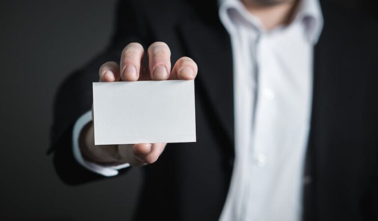 Welke specifieke technieken kunnen bedrijven toepassen bij het uitvoeren van b2b marketingcampagnes?